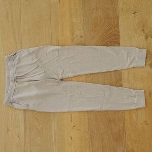 Barefoot Dreams Women's 100% cotton lilac joggers. Size Small